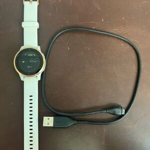 Garmin Vivoactive 4s GPS Smartwatch